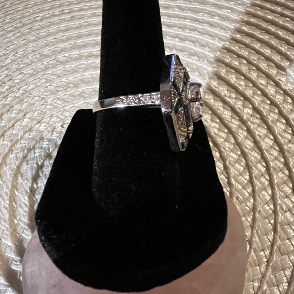 Art Deco Style Blue n White Crystal CZ Ring - Picture 6 of 10